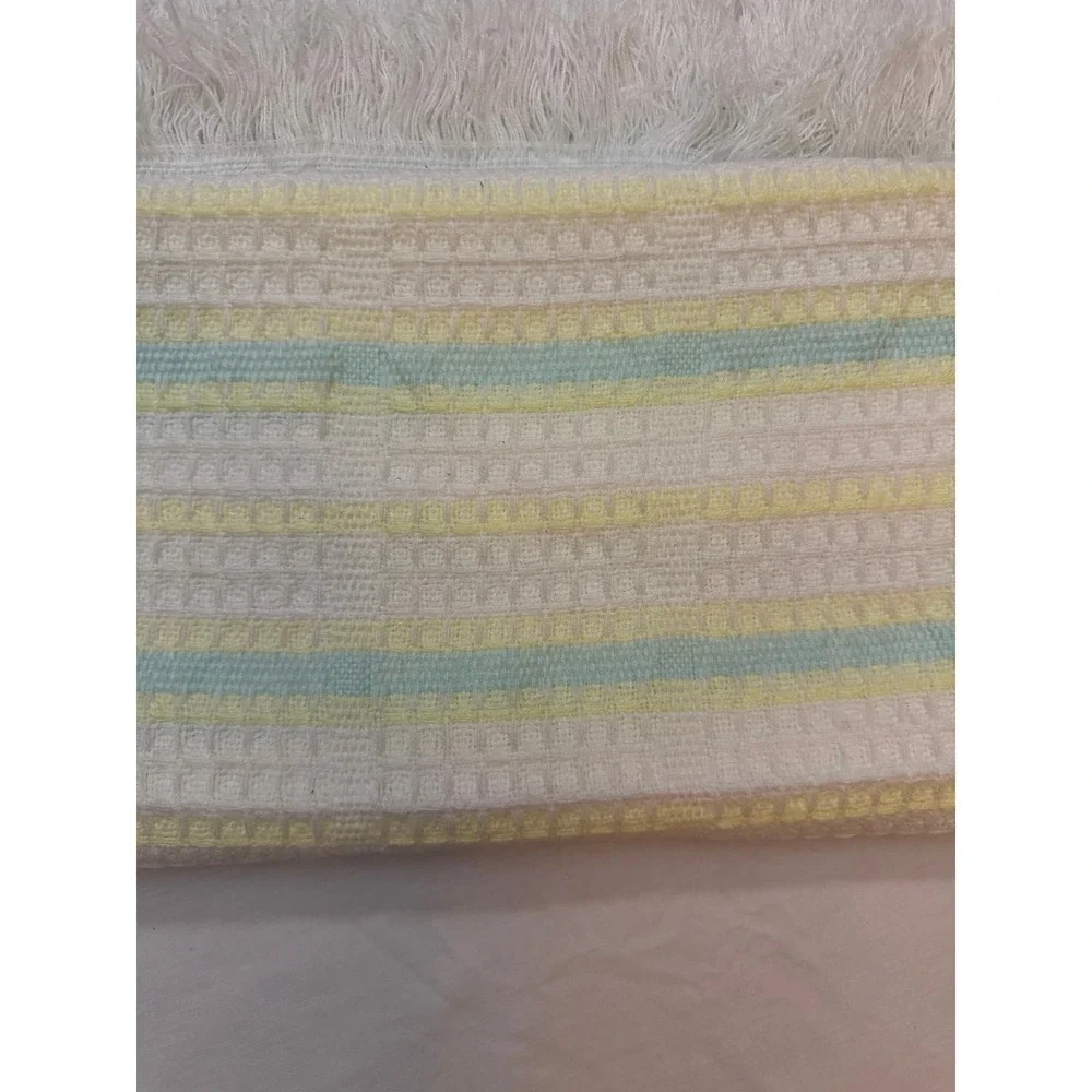 NWT vintage baby kisses baby blanket. Neutral yellow green. Younkers